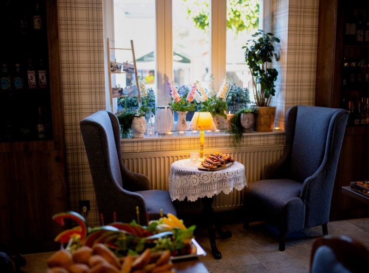 Elite Cafe & Restaurant